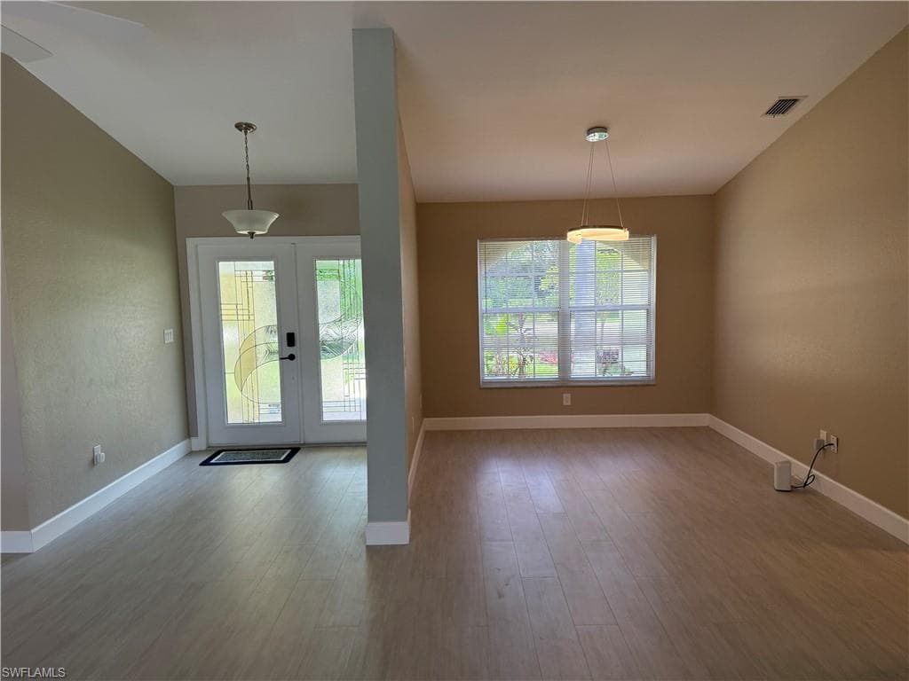 11574 Royal Tee CIR W-10