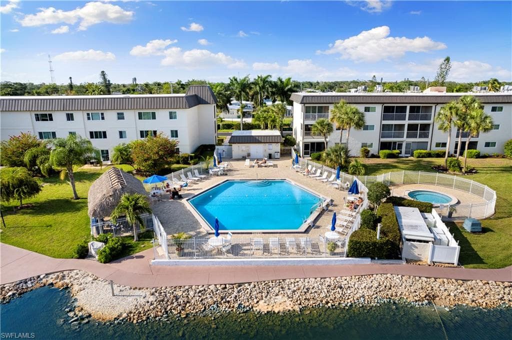 1008 Manatee RD G103-1
