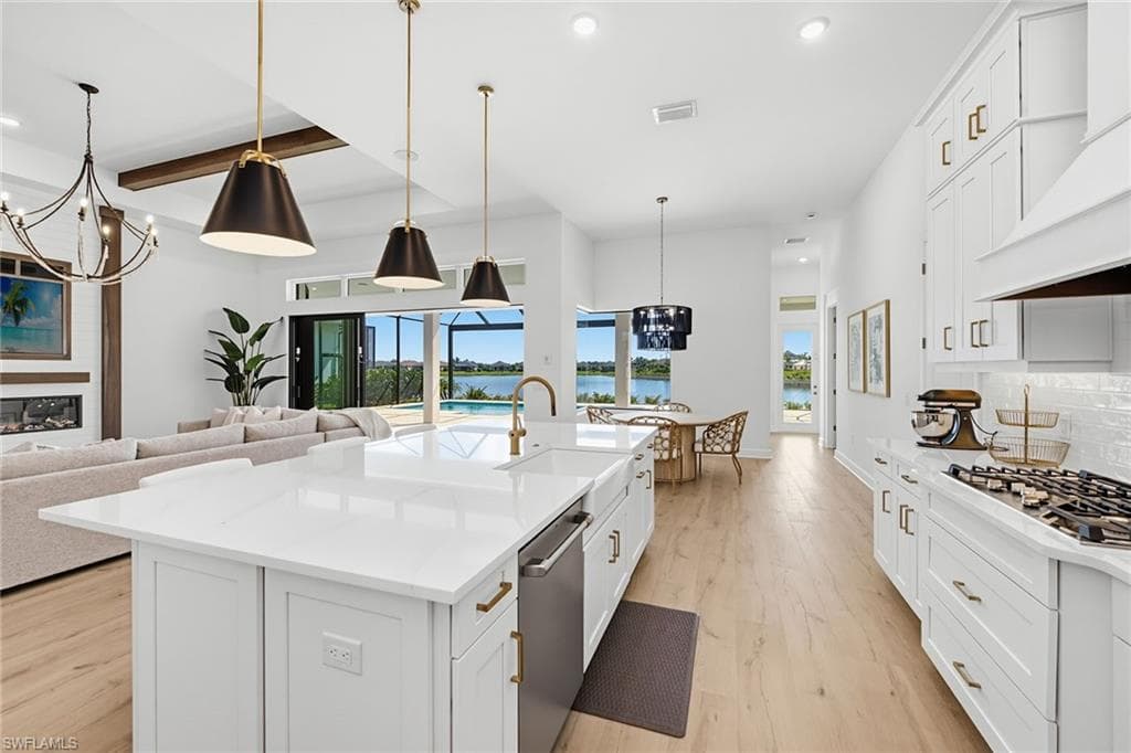 15382 Turin DR-6