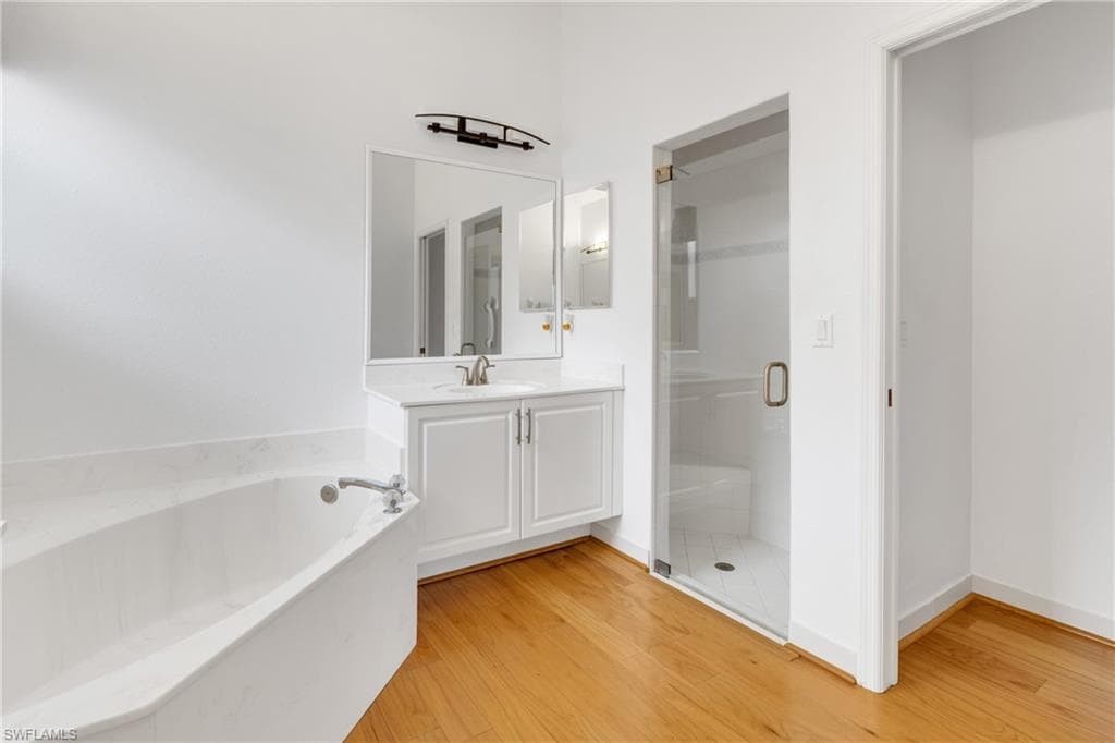 9044 Springview LOOP-15