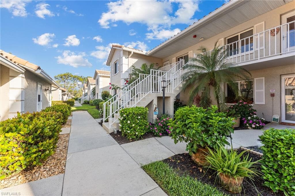5928 Cranbrook WAY D202-5