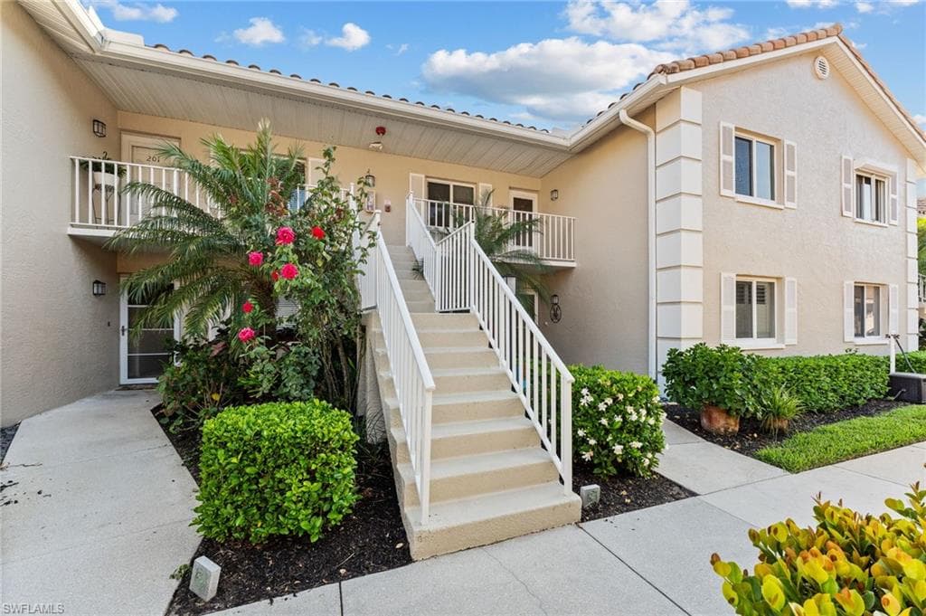 5928 Cranbrook WAY D202-4