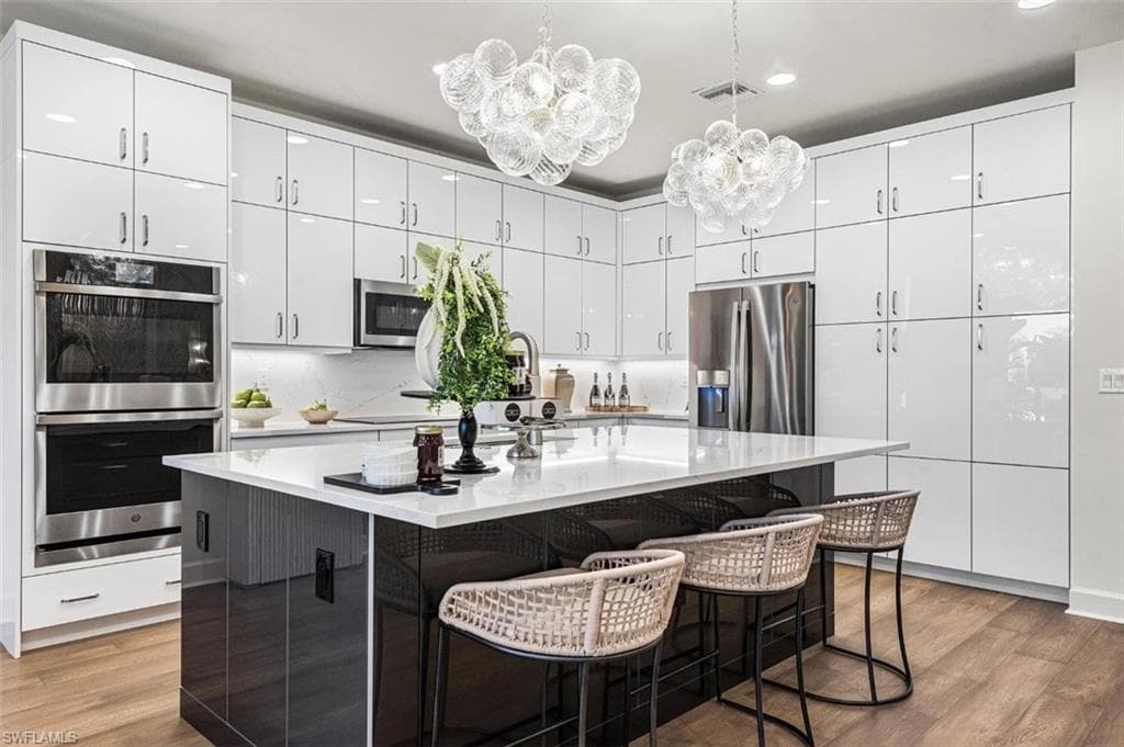 3783 Gilmores PL-6