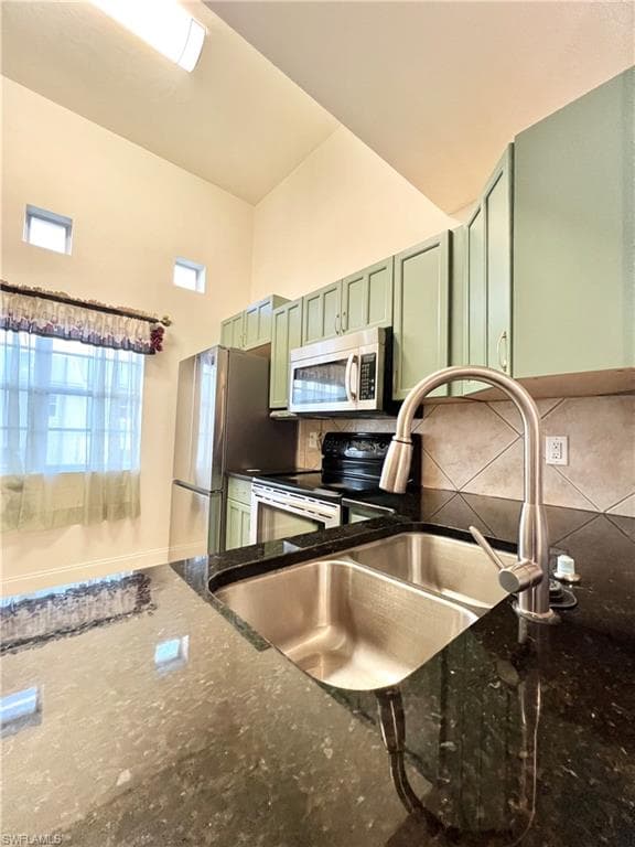 3417 Winkler AVE 602-6
