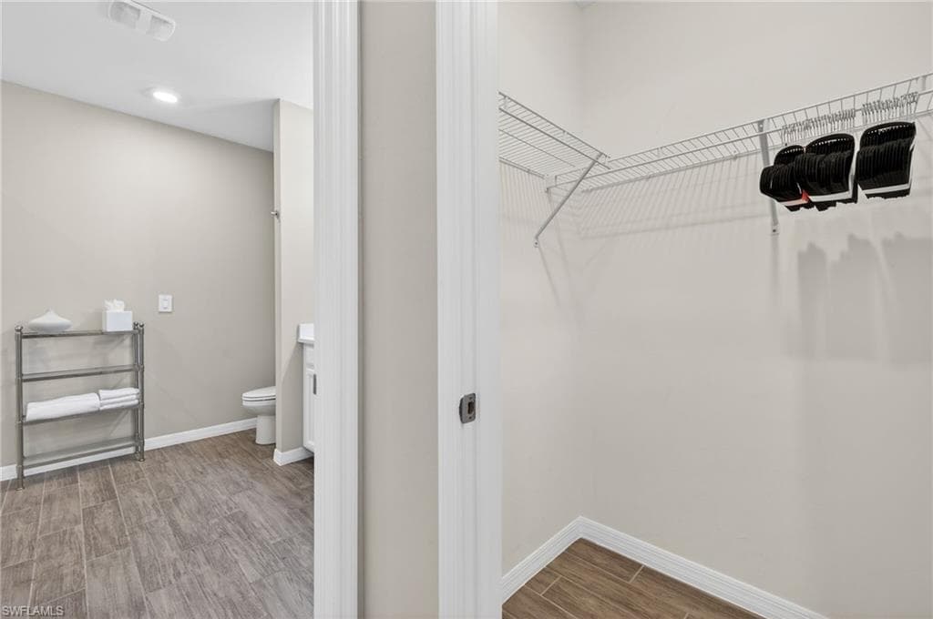 14567 Edgewater CIR-22