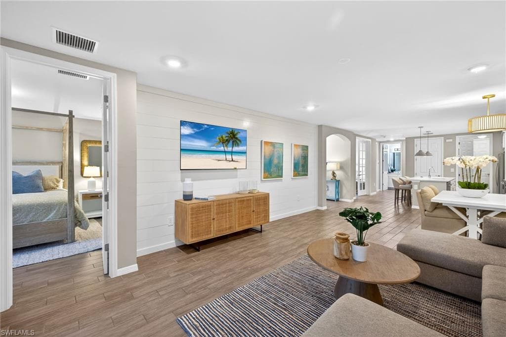 14567 Edgewater CIR-3