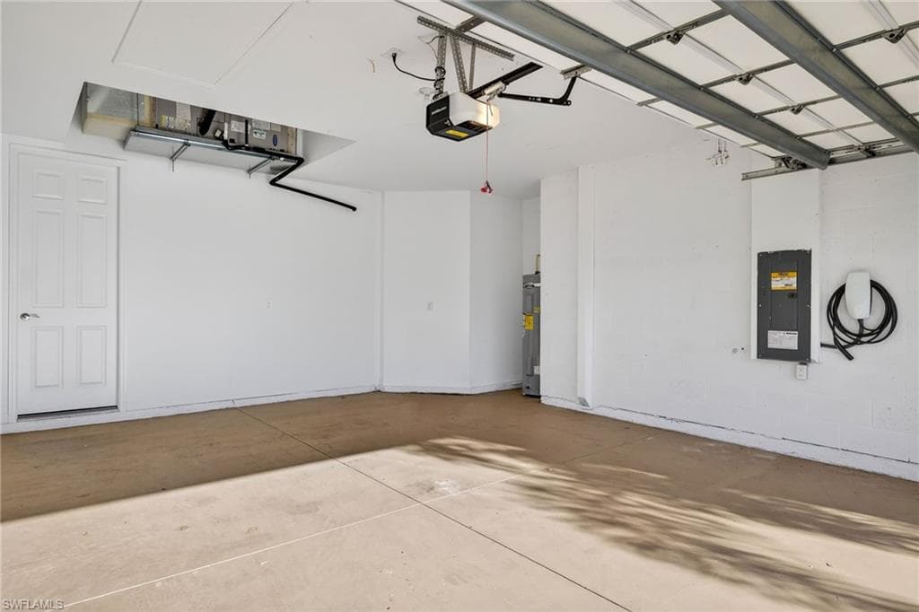 14567 Edgewater CIR-28