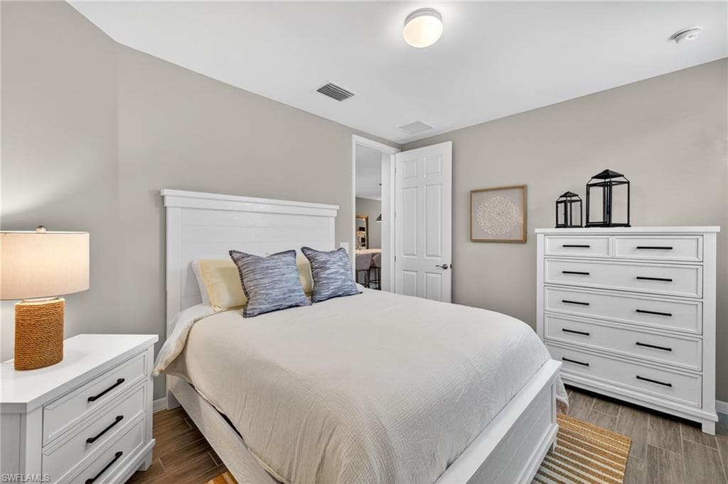14567 Edgewater CIR-24