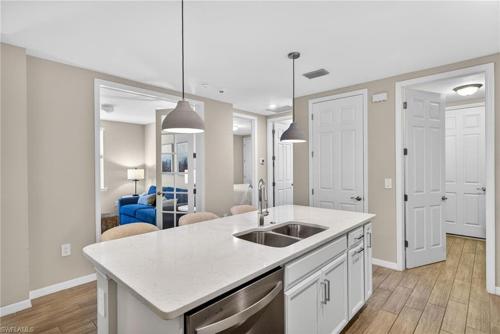 14567 Edgewater CIR-11