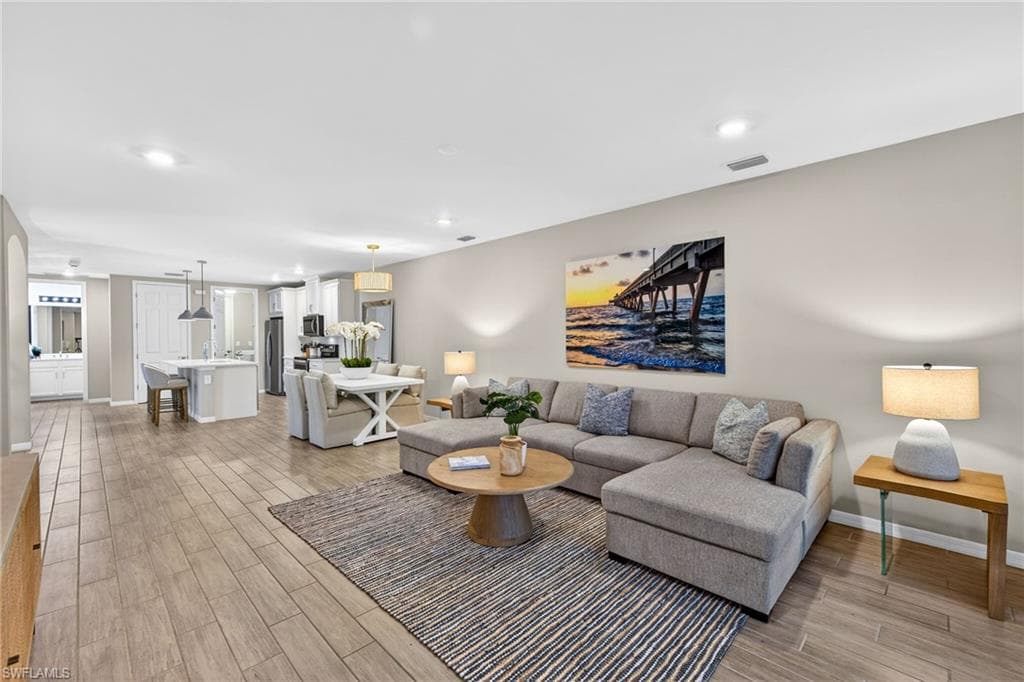 14567 Edgewater CIR-4