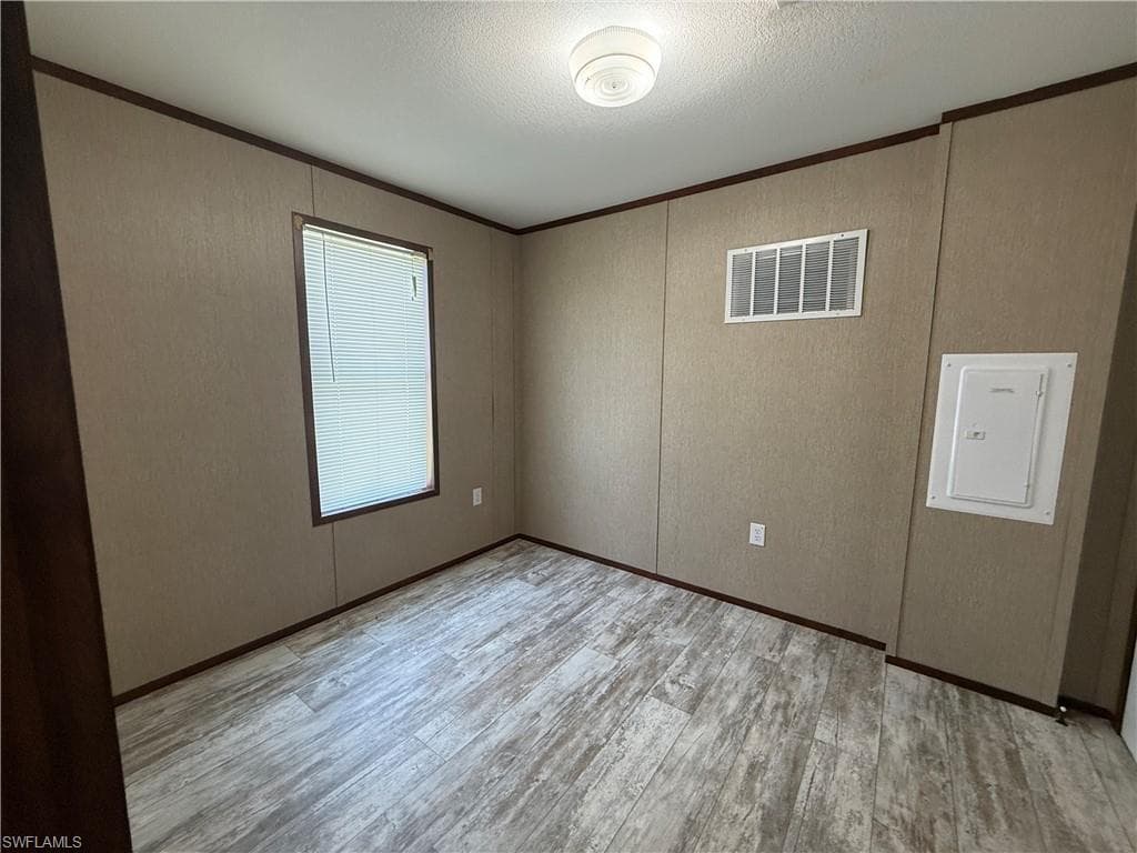12120 Cactus DR-9