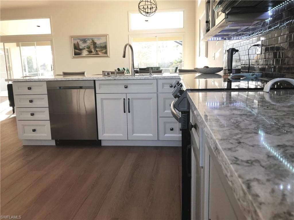 816 Belville BLVD-12