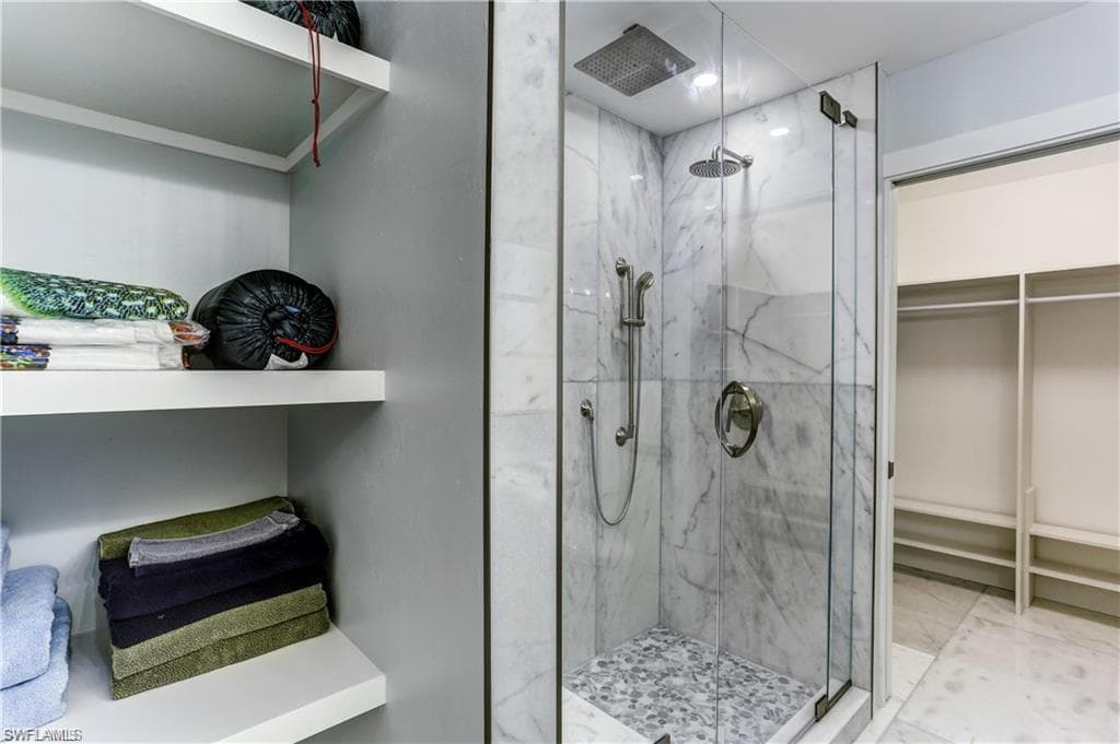 226 1st ST-16