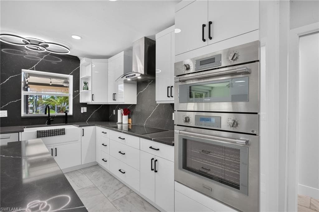 226 1st ST-3