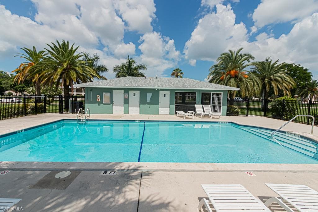 130 Cypress WAY E 1-10