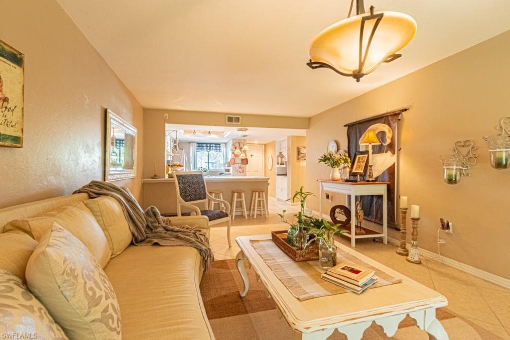 130 Cypress WAY E 1-29