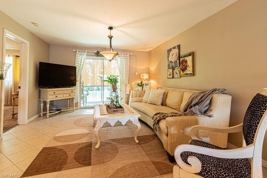 130 Cypress WAY E 1-25