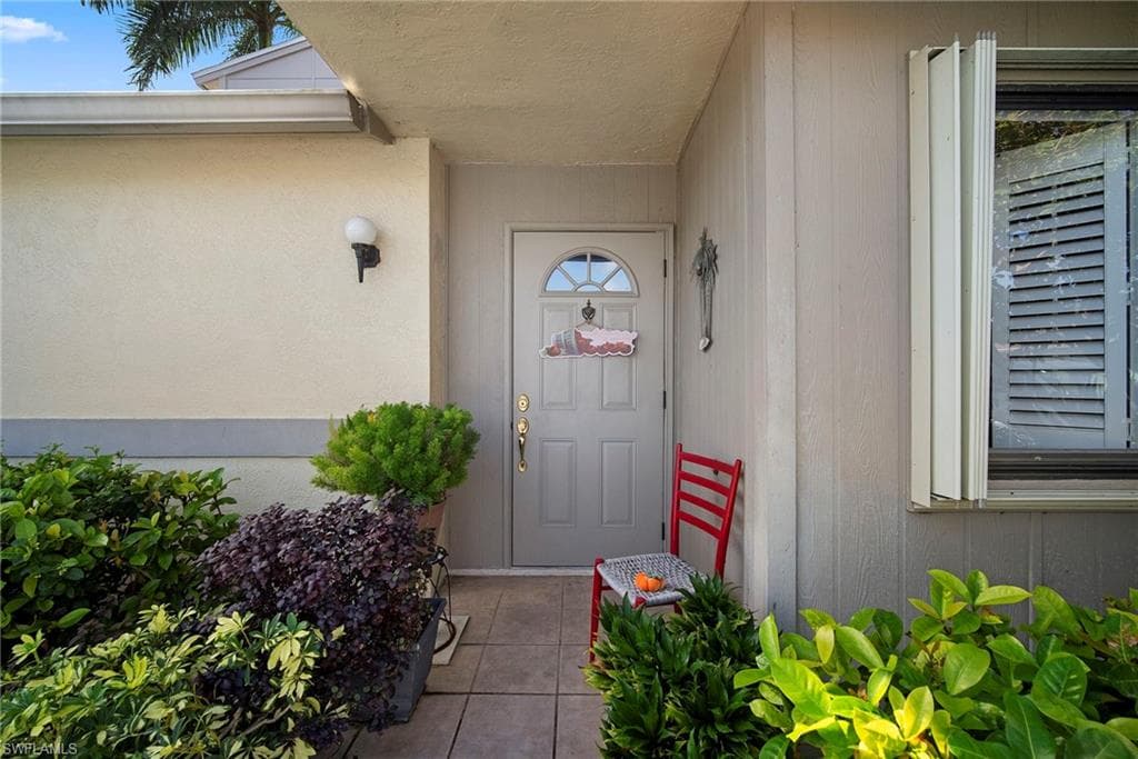 5272 Cedarbend DR 1-2