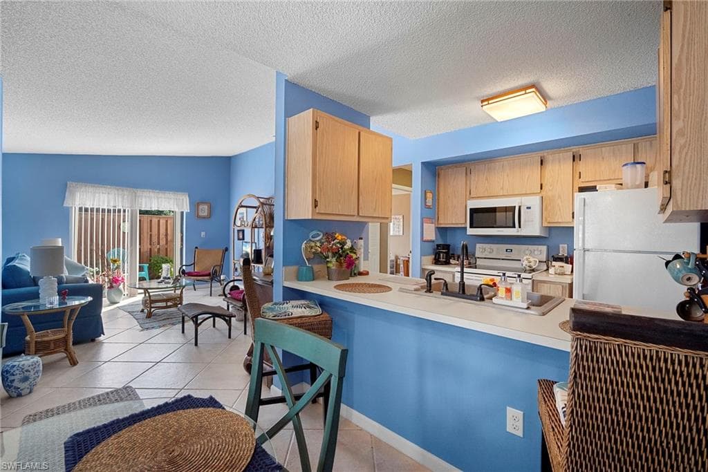 5272 Cedarbend DR 1-7