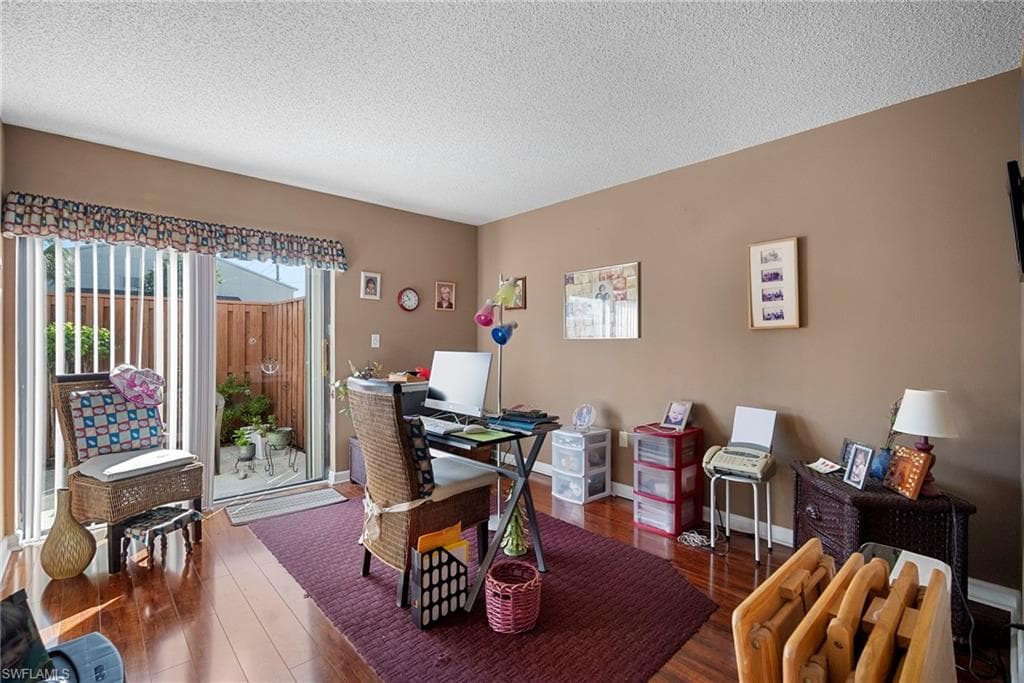 5272 Cedarbend DR 1-10