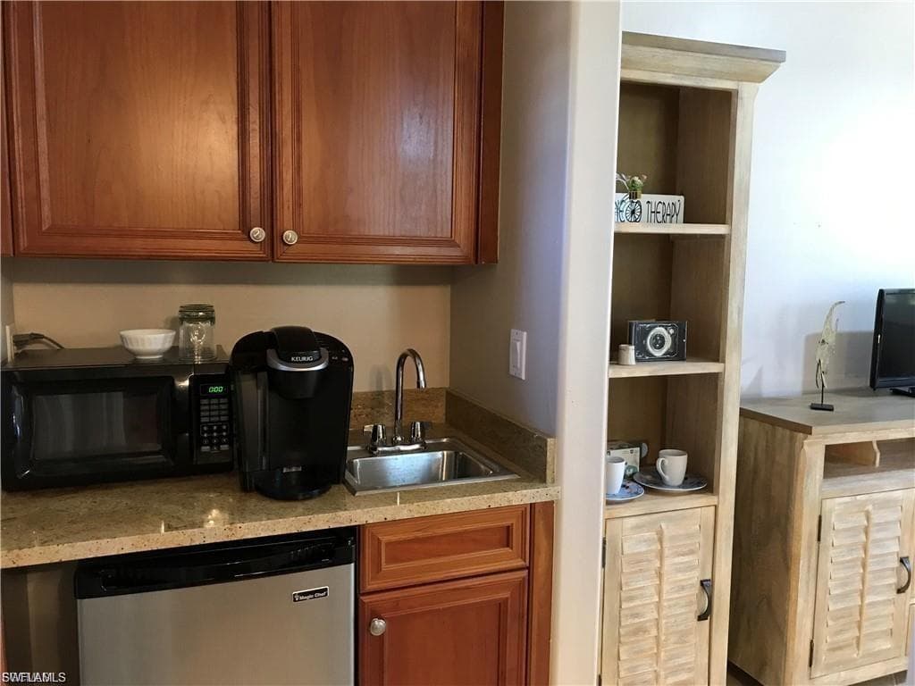 8314 Provencia CT-16