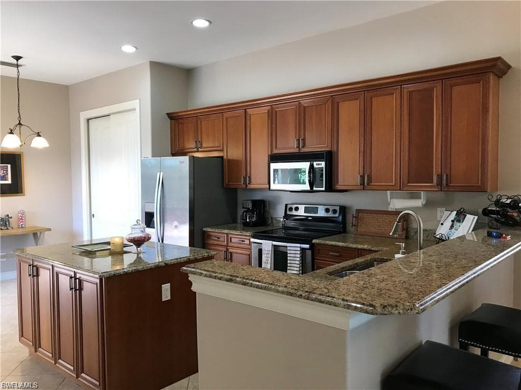 8314 Provencia CT-3