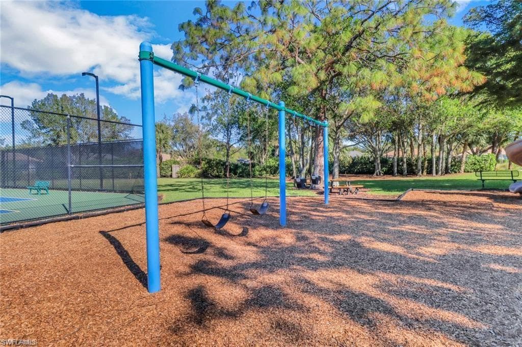 6773 Southern Oak CT-42