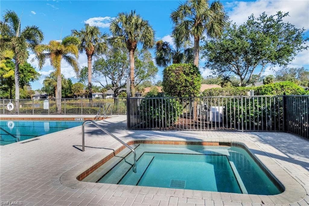 6773 Southern Oak CT-46