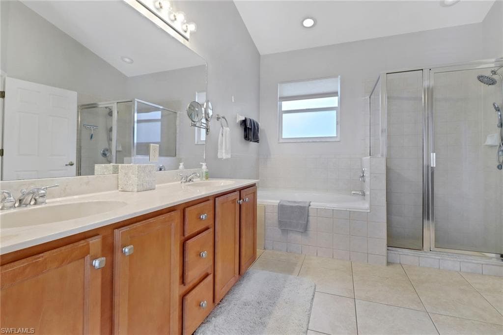 6773 Southern Oak CT-20