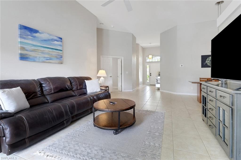 6773 Southern Oak CT-9