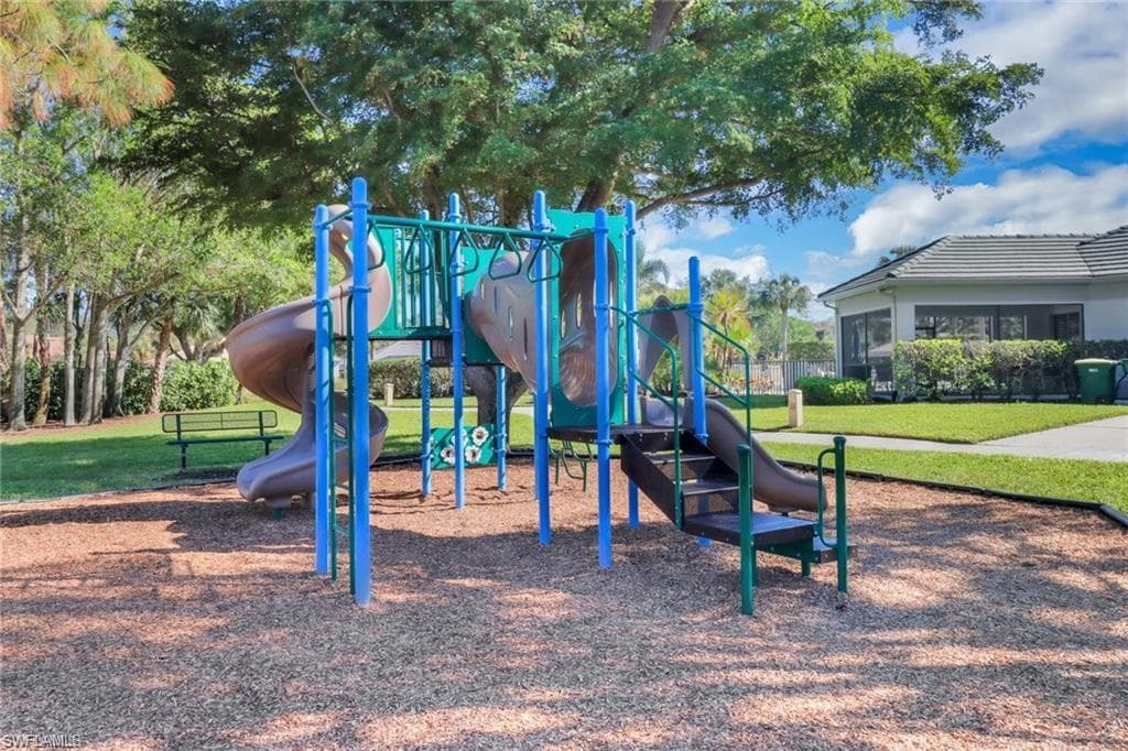 6773 Southern Oak CT-38