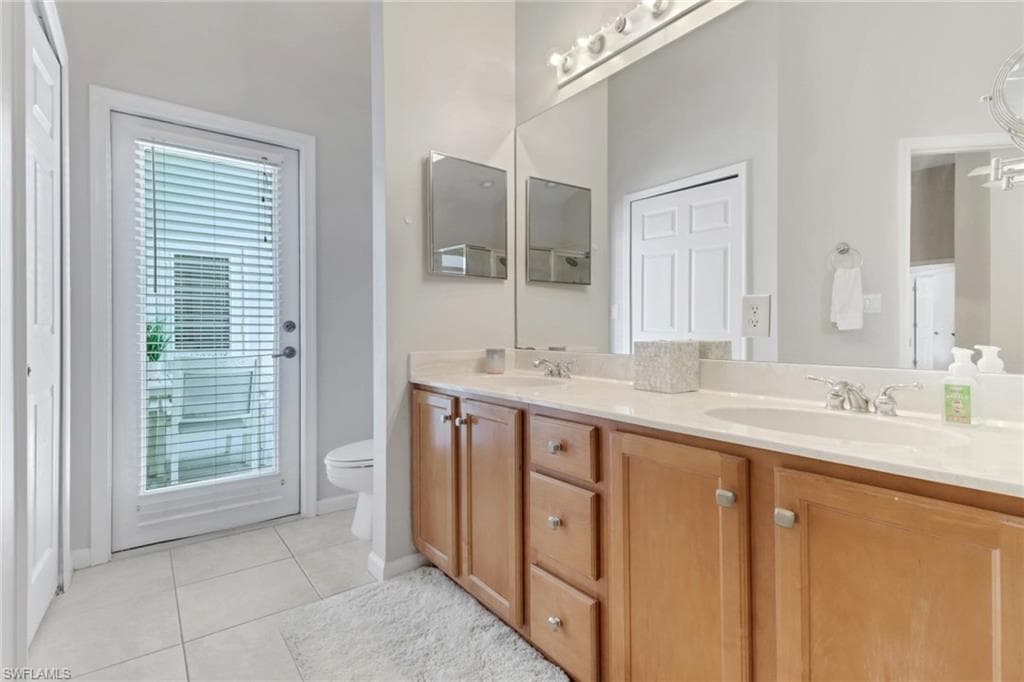 6773 Southern Oak CT-21