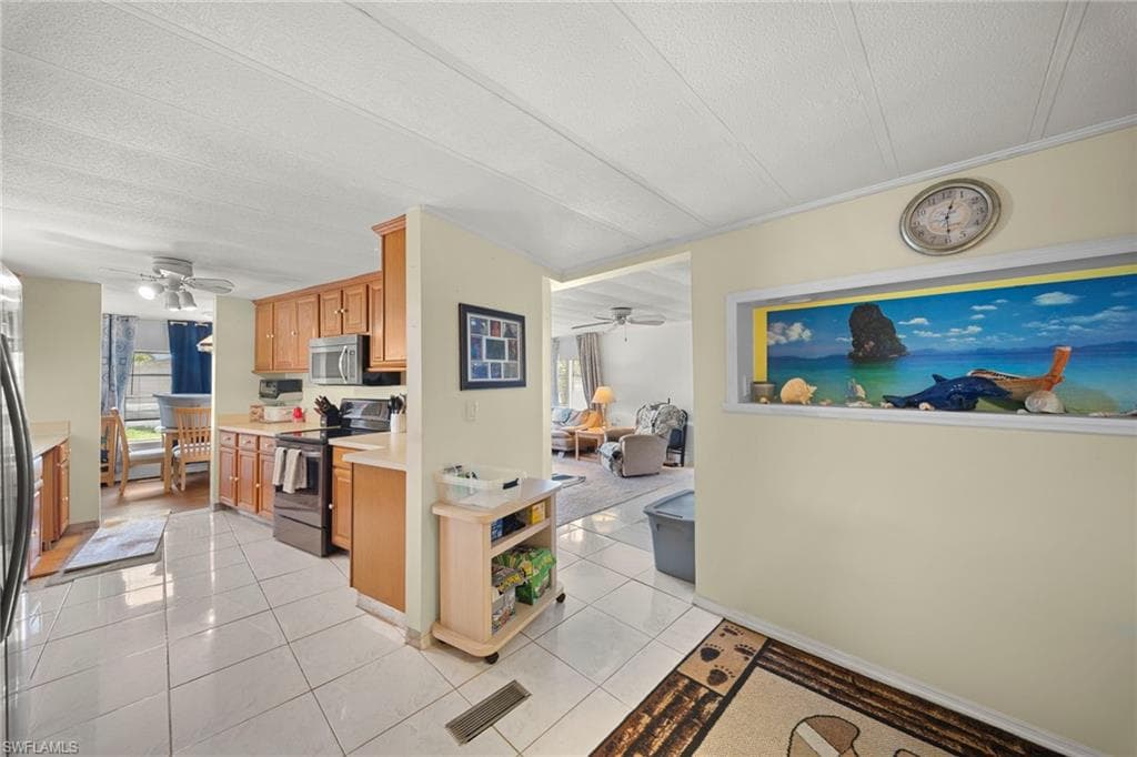 11170 Ballweg LN-9