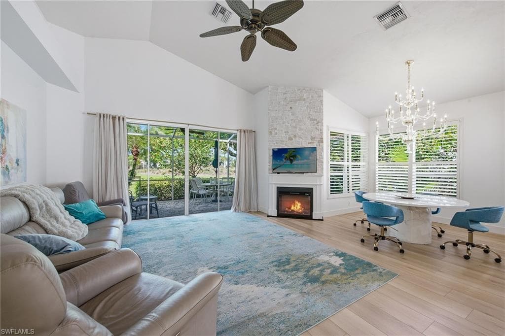 5900 Fountain DR-4