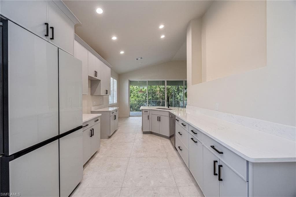 7128 Timberland CIR 201-7