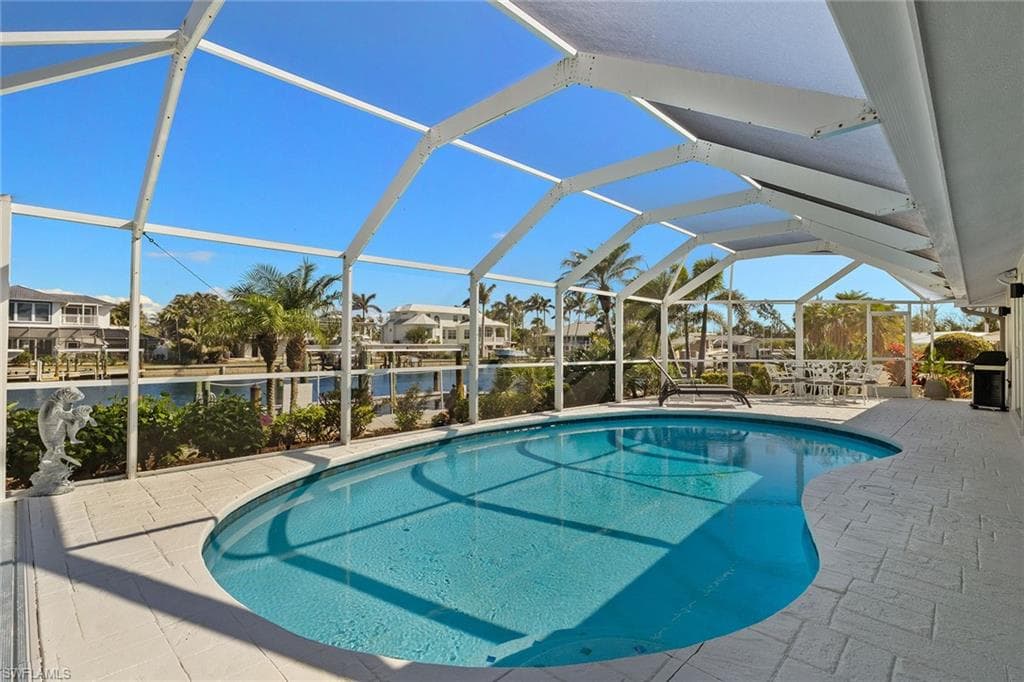 1674 Sabal Palm DR-2