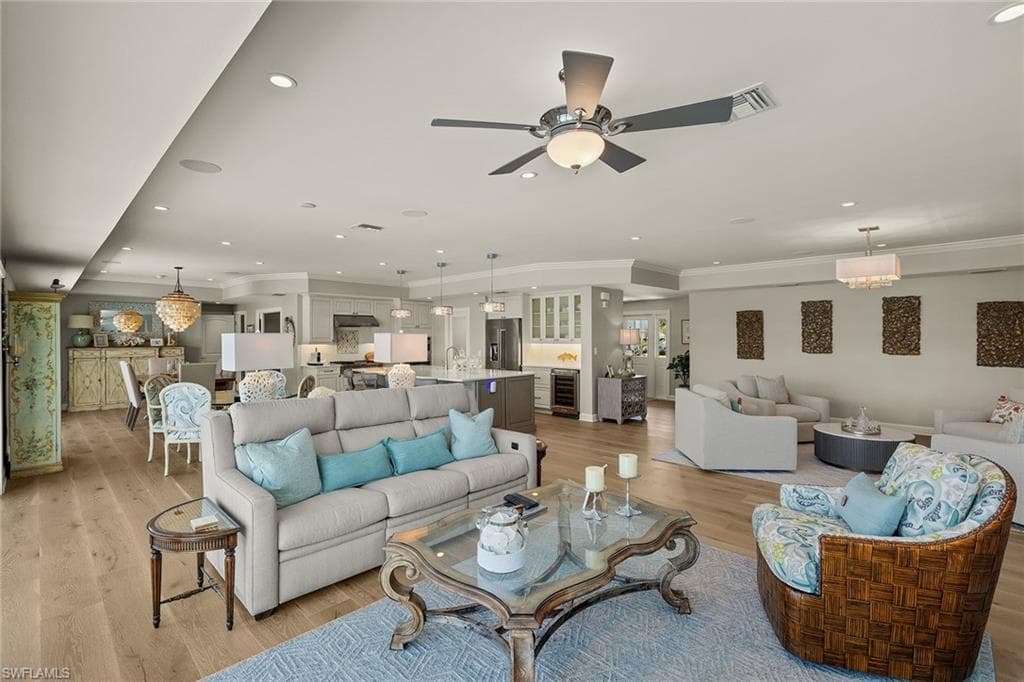 1674 Sabal Palm DR-5