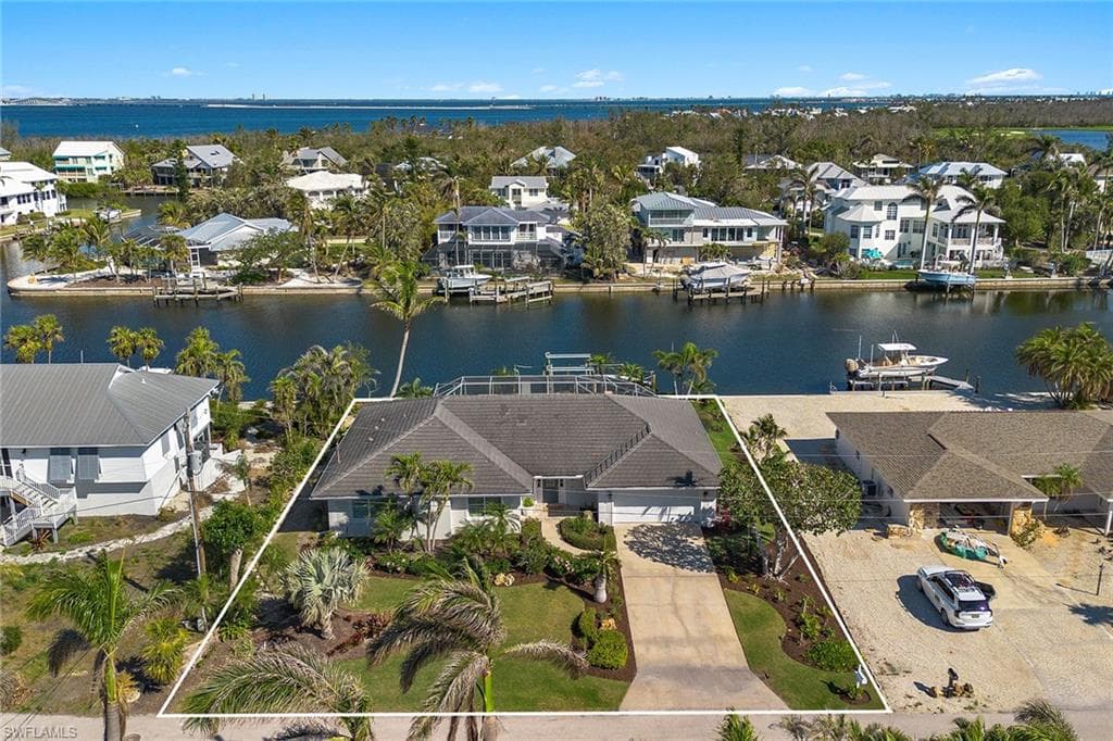 1674 Sabal Palm DR-34