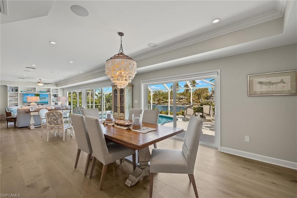 1674 Sabal Palm DR-11