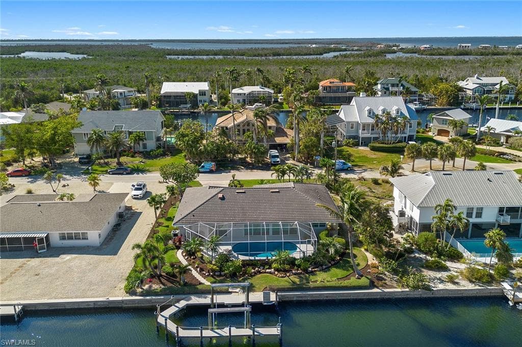 1674 Sabal Palm DR-4