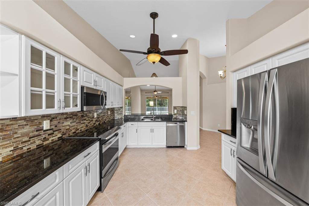8471 Ibis Cove CIR M677-8