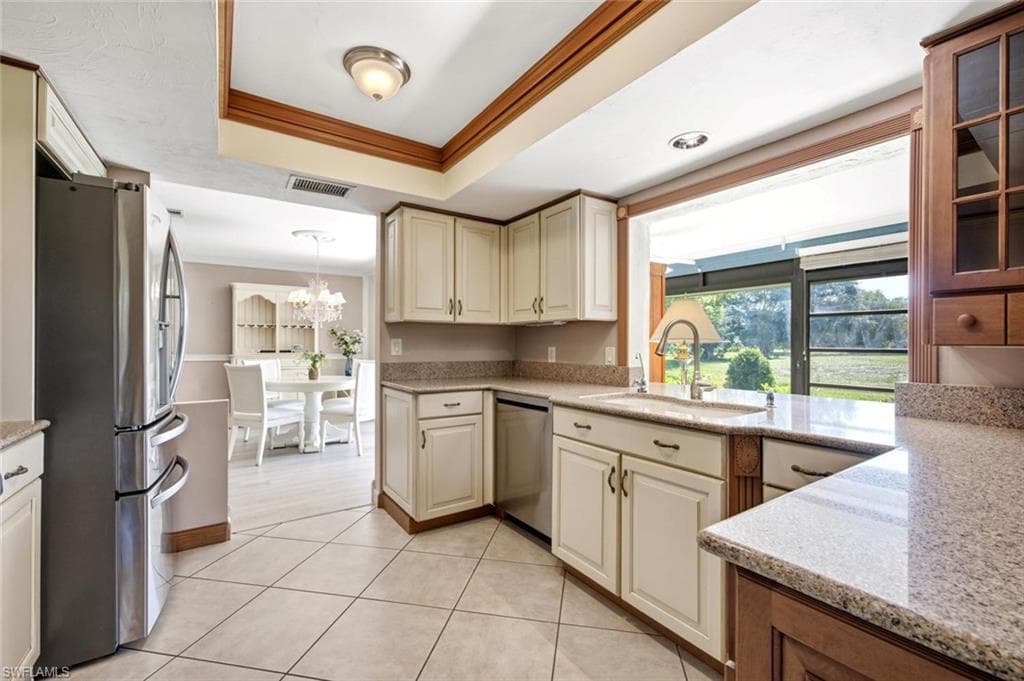120 Fleur De Lis LN-12