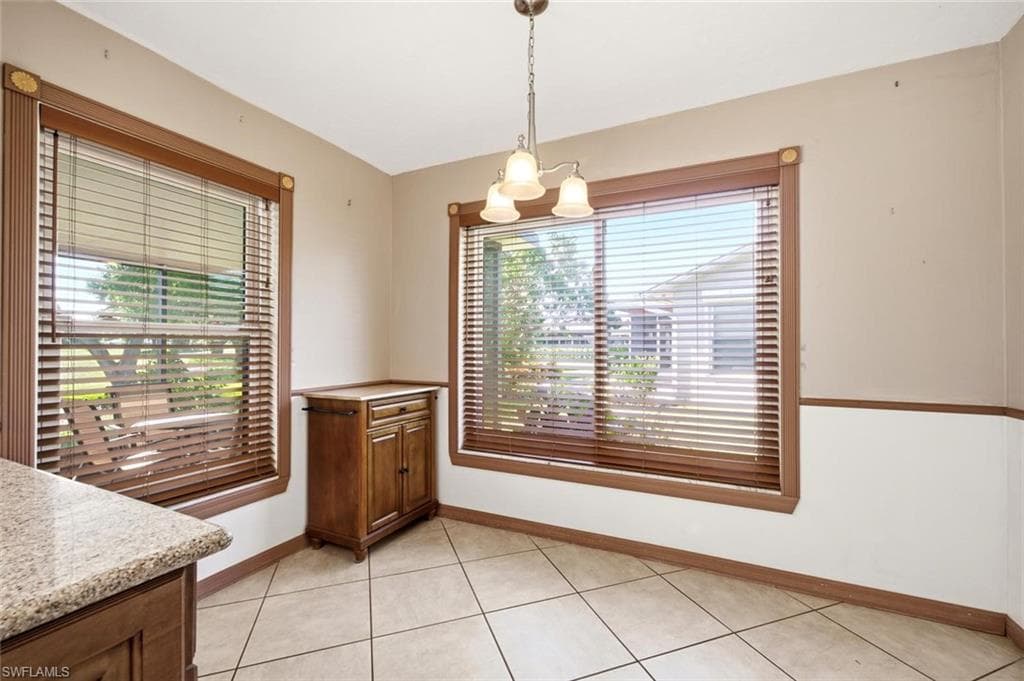 120 Fleur De Lis LN-14