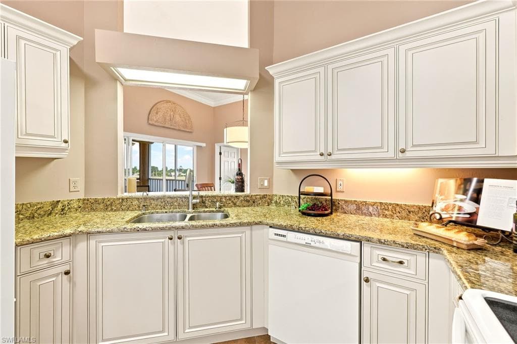 2671 Citrus Lake DR E306-15