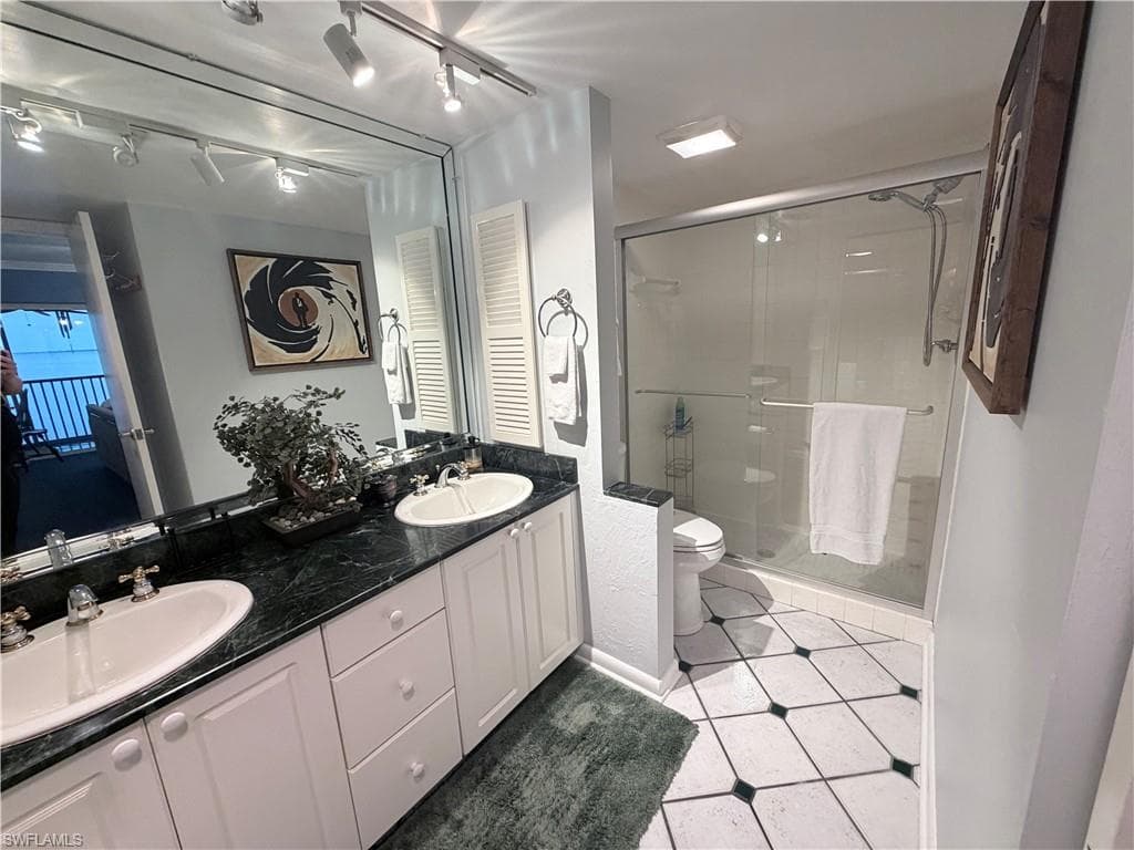 3350 N Key DR 813-17