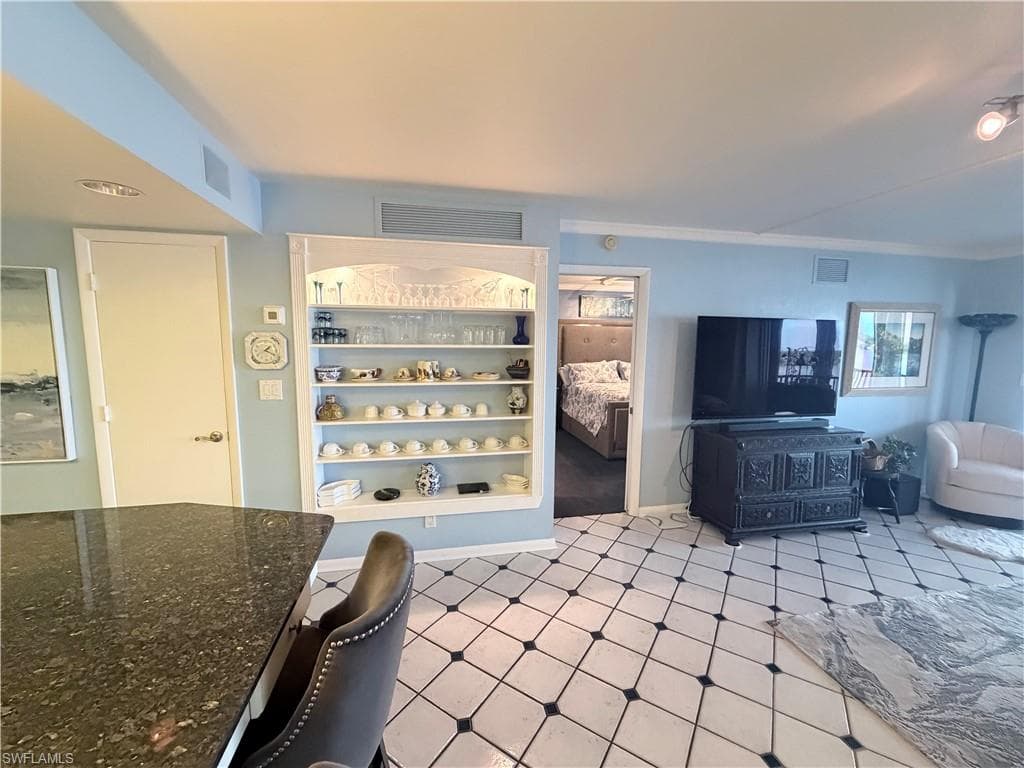 3350 N Key DR 813-12