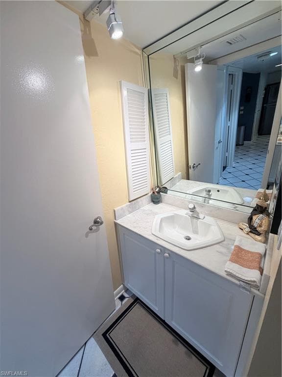 3350 N Key DR 813-22