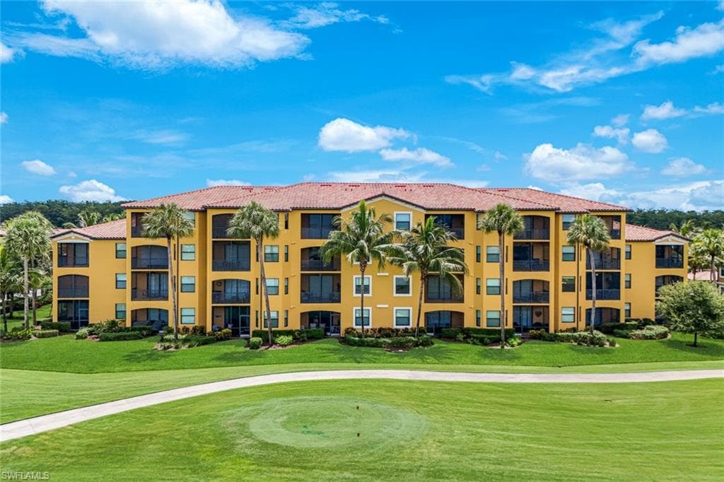 17951 Bonita National BLVD 422-3