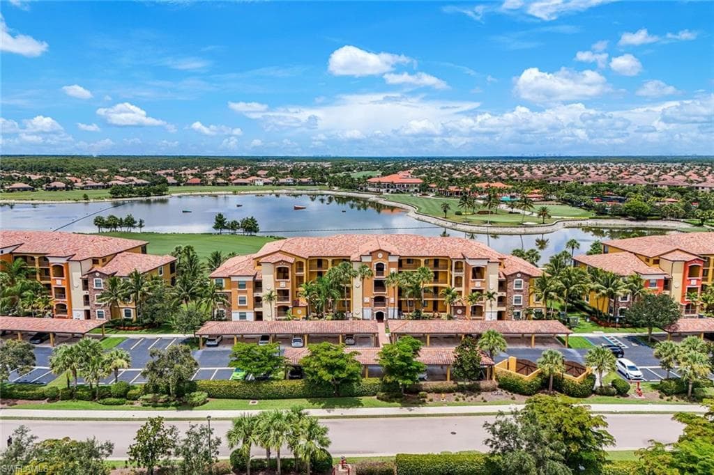 17951 Bonita National BLVD 422-1