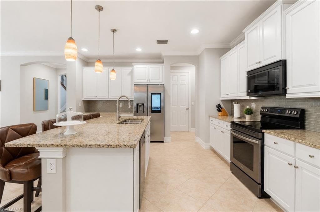 3861 King Williams ST-12